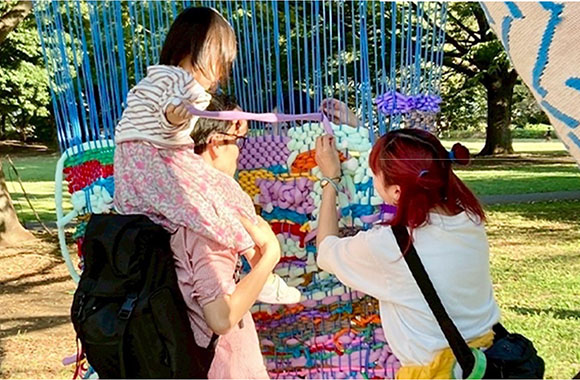 「つづれ織り」みんなでつくるアート作品