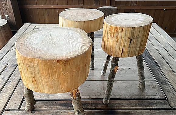 おえかき電車、木製クリスマスツリー、花台づくり